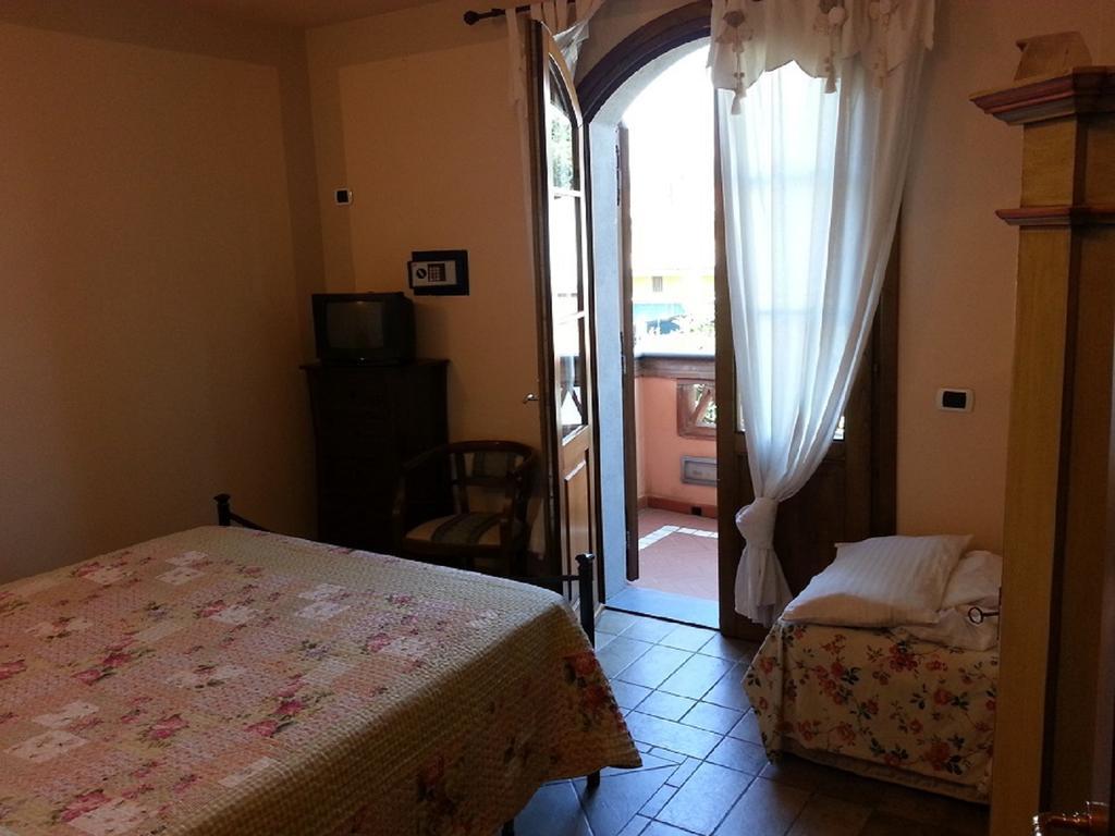 Casamare Gianluca Apartment Marina di Massa Bilik gambar