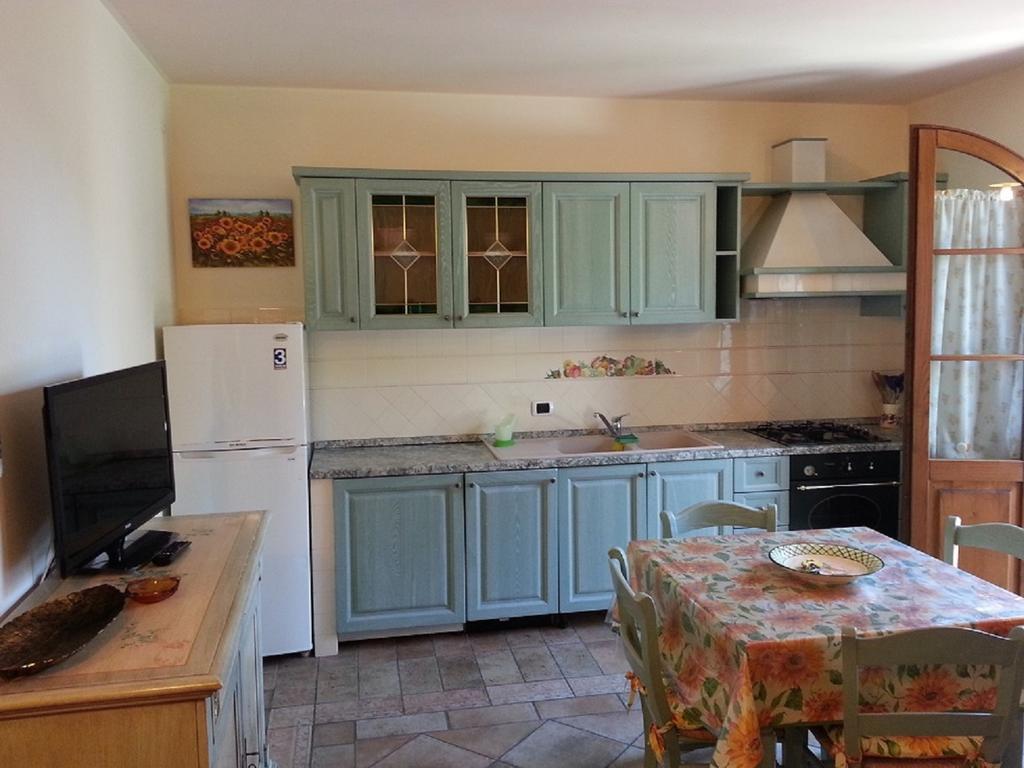 Casamare Gianluca Apartment Marina di Massa Bilik gambar